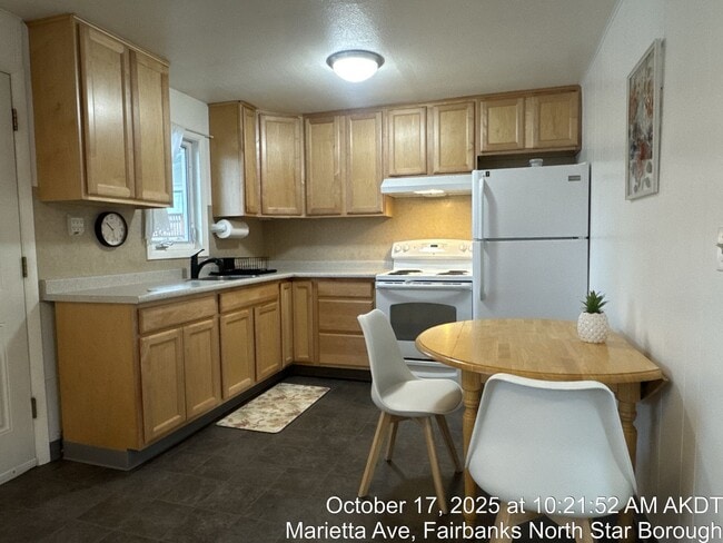 Building Photo - 1 Bedroom Apt | Utilities Included | College Road Area
