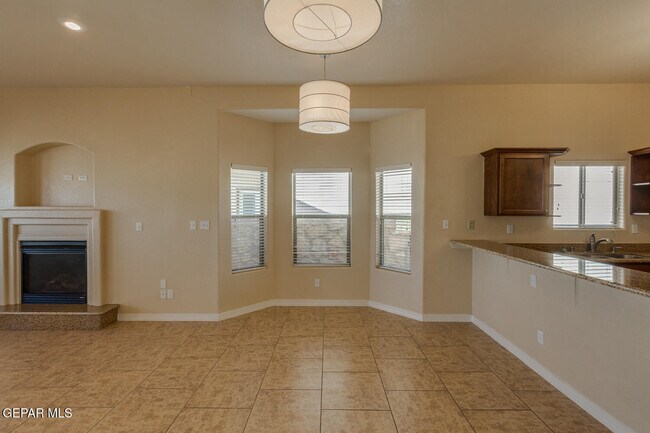 Building Photo - 5505 Ignacio Frias Dr