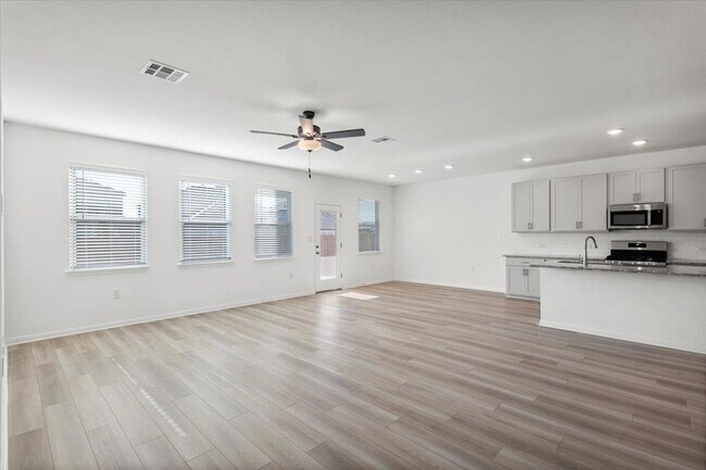 Building Photo - 1409 Alana Fls Ave