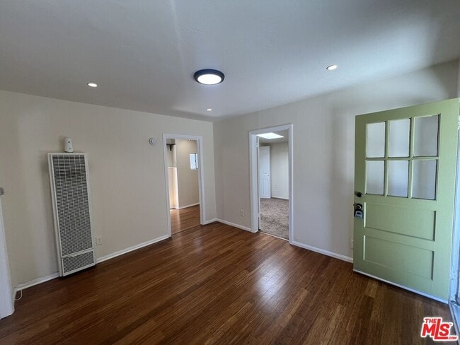 Building Photo - 2019 Cypress Ave.