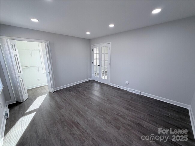 Building Photo - 6207 Eagle Peak Dr