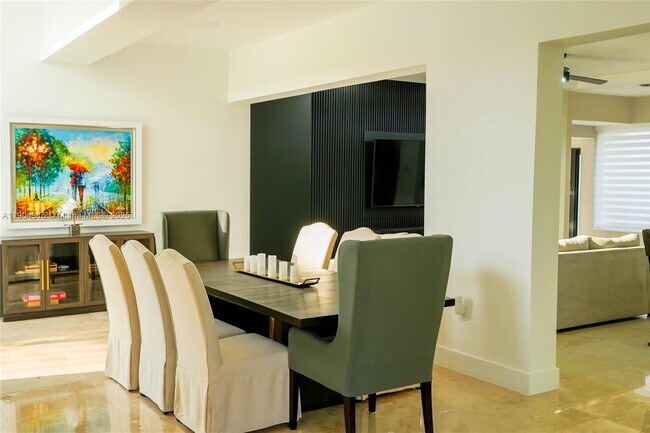 Building Photo - 290 NW 125th Ave