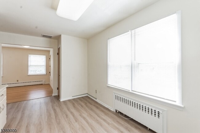 Building Photo - 83 Baldwin Pl
