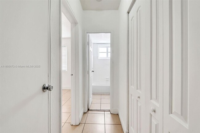 Building Photo - 6921 Rue Vendome