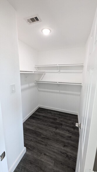 Building Photo - 2310 Wavell St