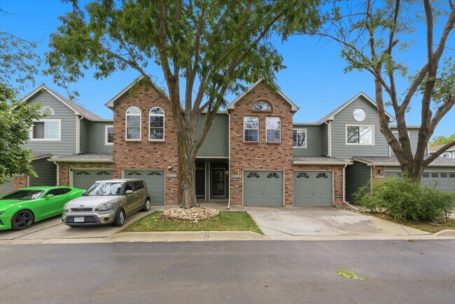 Building Photo - Spacious 4-Bedroom Townhome Backing to Open Space – Attached 2-Car Garage!