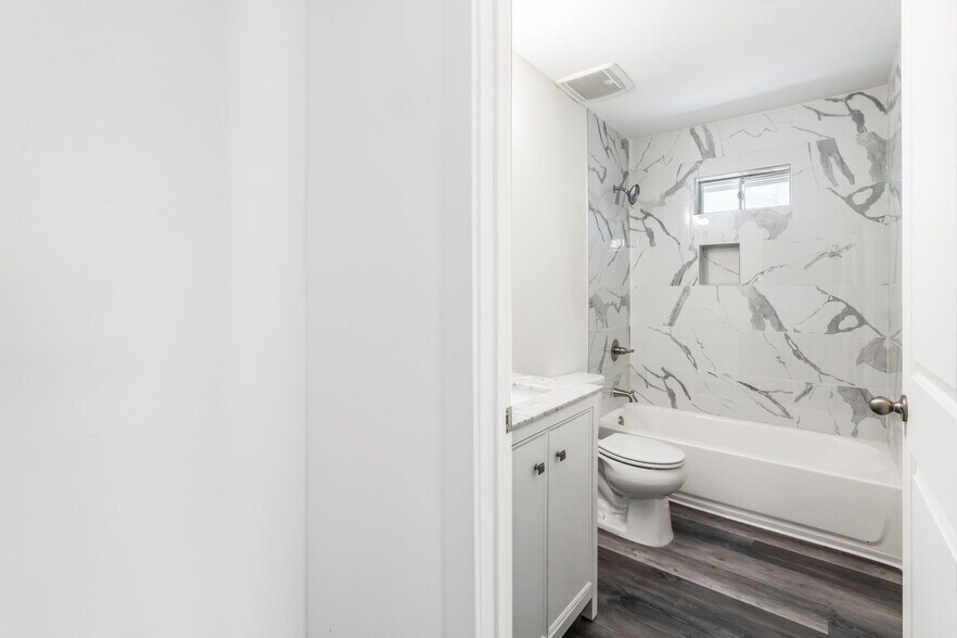 Building Photo - 2409 Cava Ct
