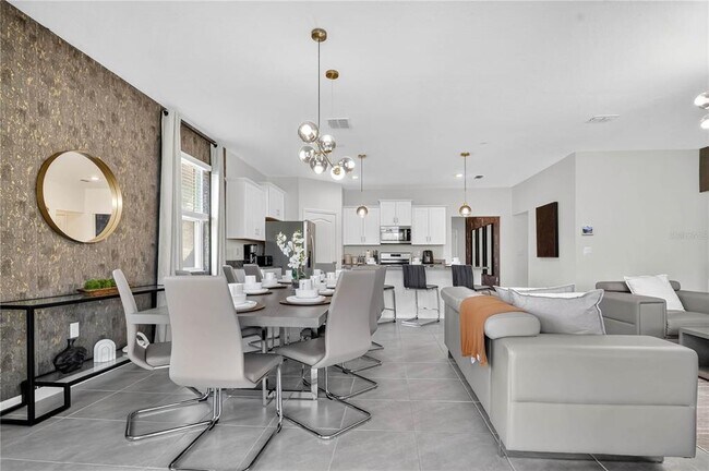 Building Photo - 7699 Oakmoss Loop