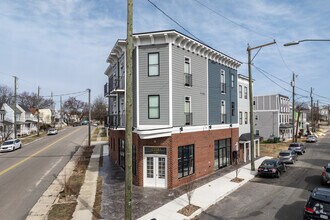 Building Photo - 2200 Carrington St