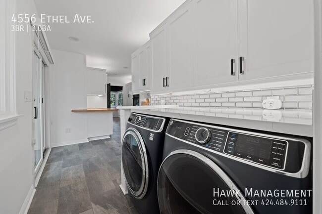 Building Photo - 4556 Ethel Ave