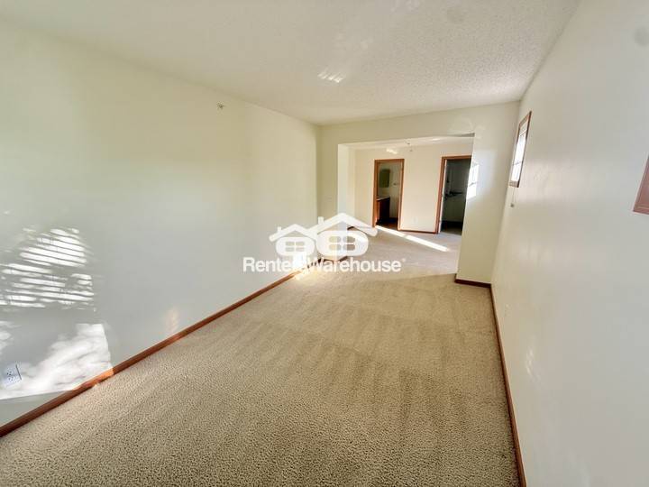 Building Photo - 15375 60th Ave N