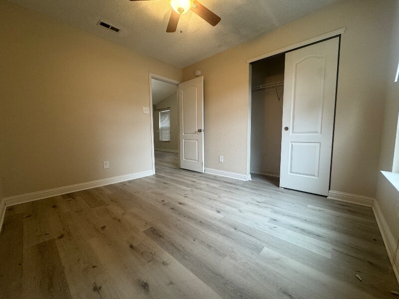 Building Photo - 12805 Courage Crossing