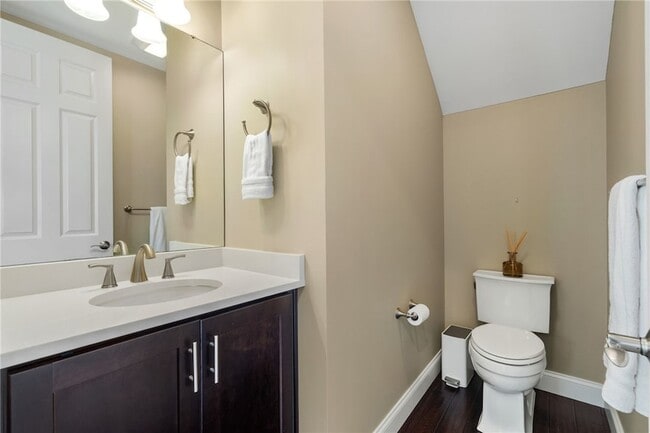 Building Photo - 261 1st St