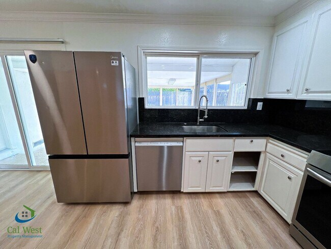 Building Photo - $4,750 - Beautiful 3 Bed/2 Bath in Cambrian neighborhood-Pets possible with approval
