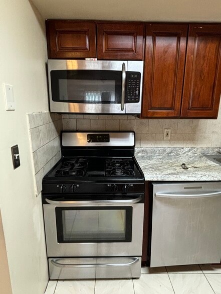 Building Photo - 18 Harrison St