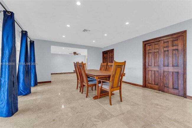 Building Photo - 601 N 44th Ave