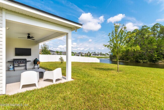 Building Photo - 4556 Pine Ridge Pkwy