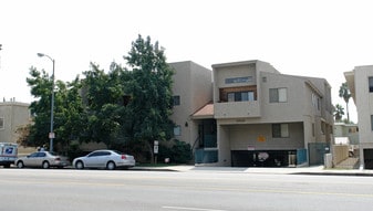 Building Photo - 15020 Burbank Blvd