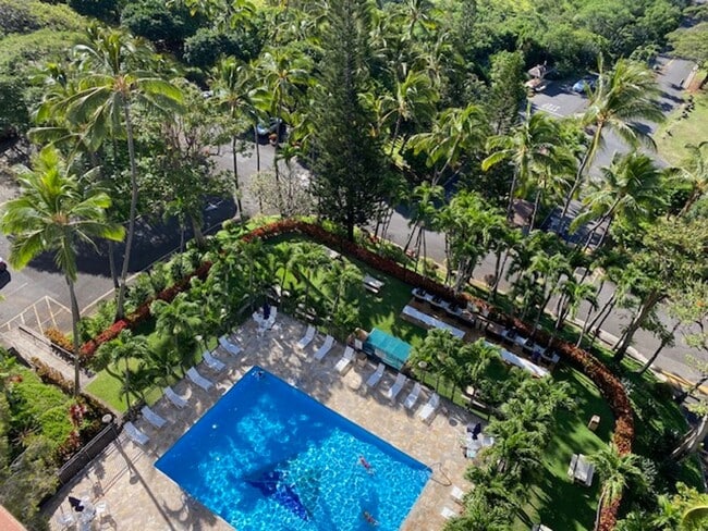 Building Photo - Makaha Valley Towers