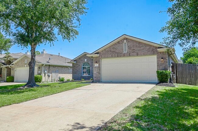 Building Photo - 14618 Rochelle Ct