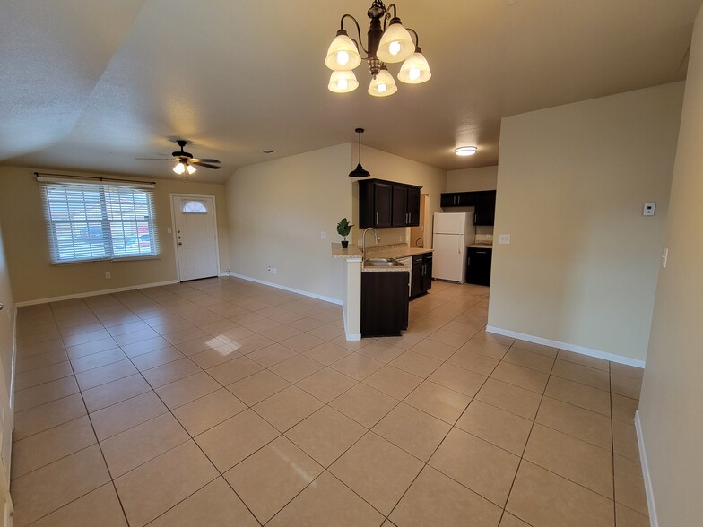 Living/Kitchen - 1204 Cavalry Lane