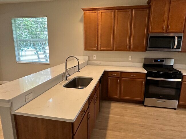 Building Photo - 20205 Merry Oak Ave