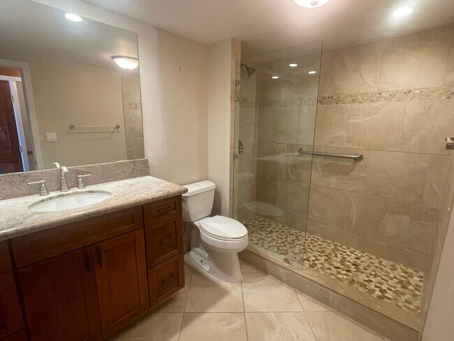 Building Photo - Lahaina Shores Furnished Studio Units Available Now!