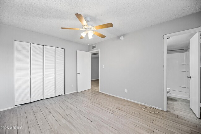 Building Photo - 3445 E Earll Dr