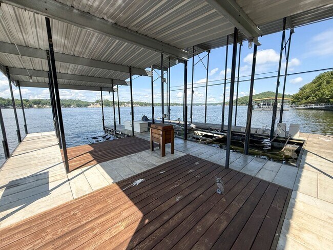 Building Photo - 1630 Camp Hohn Dr