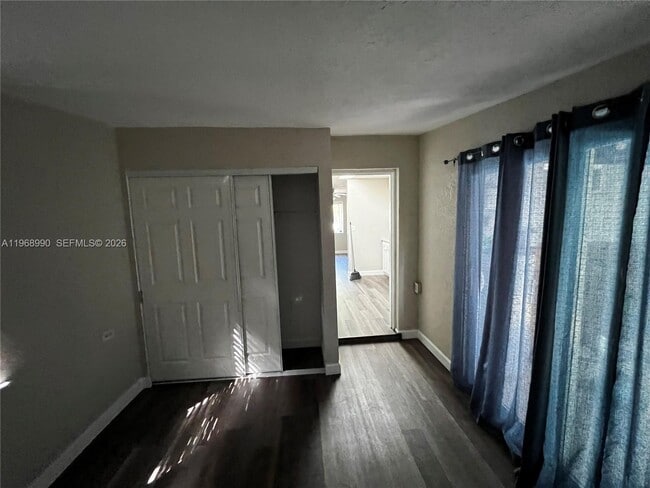 Building Photo - 816 Beech Rd