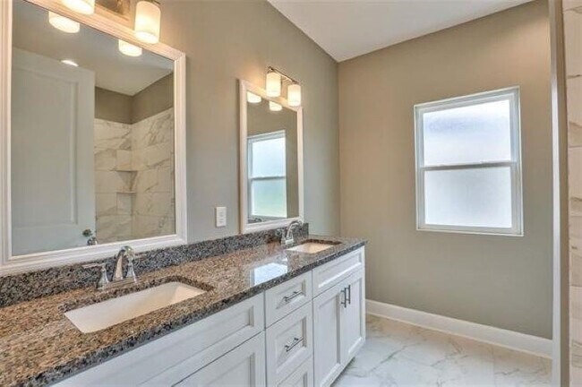 Building Photo - 4484 River Breeze Ln