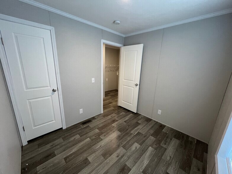Building Photo - 38058 Pardo Dr