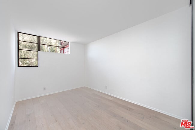 Building Photo - 29235 Heathercliff Rd