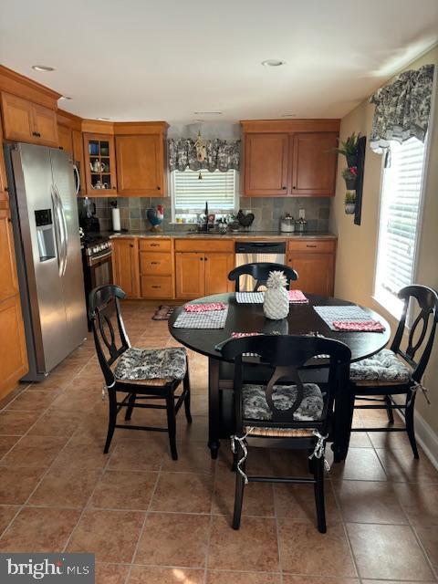 Building Photo - 177 Mary St