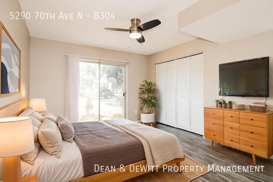 Building Photo - 2 Bed/1 Bath - Unit B304