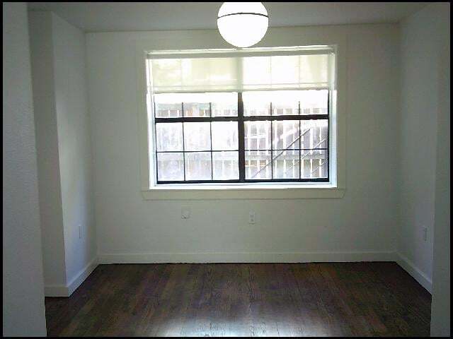 Building Photo - 1520 Broadway St