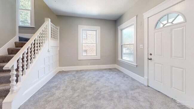 Building Photo - Cudell/West Blvd neighborhood; 4 bedroom/1 bath single family house for rent!