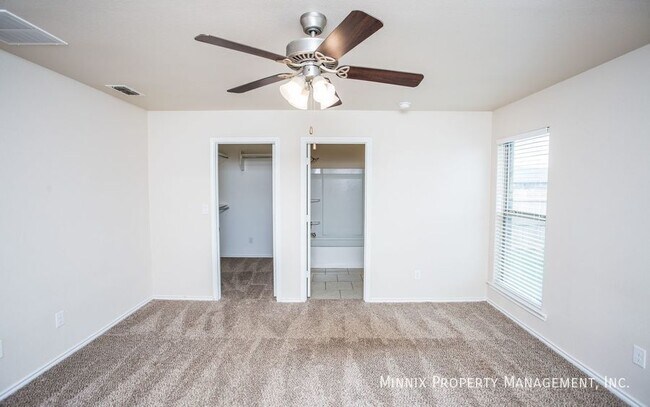 Building Photo - 14211 Vernon Ave