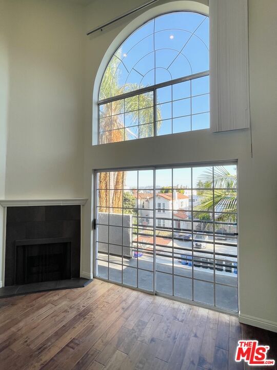 Building Photo - 8515 Alcott St