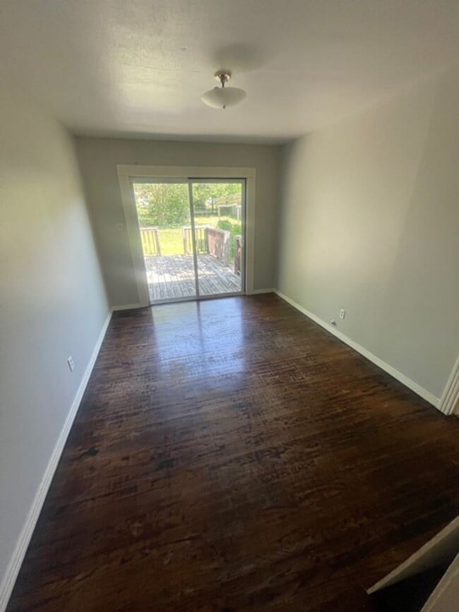 Building Photo - Cozy Central Waco Home