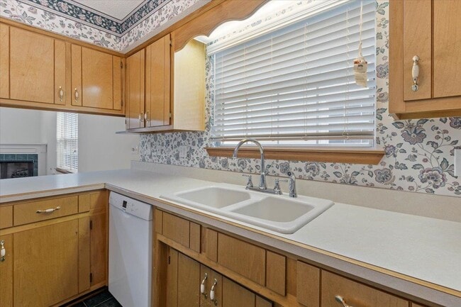 Building Photo - 2510 Golden Park Ln