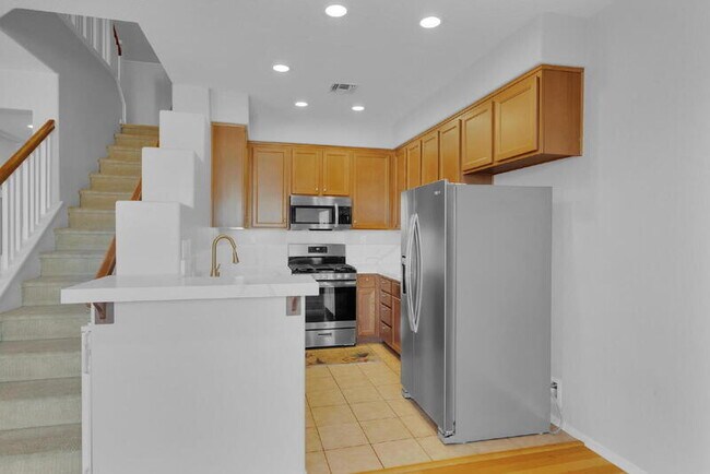 Building Photo - 1423 Caminito Garibay