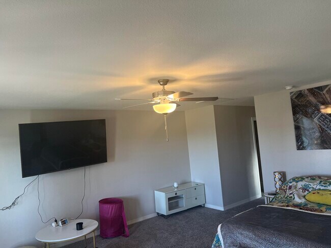 Building Photo - 4555 Marisabel Azcarate St