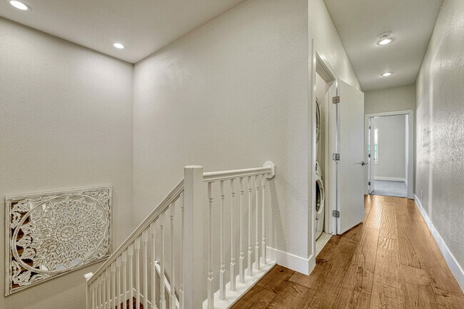 Building Photo - 534 S Lincoln St