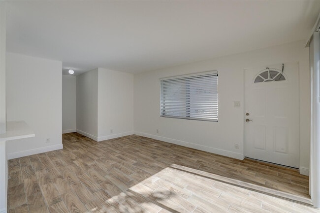 Building Photo - 4609 Bougainvilla Dr