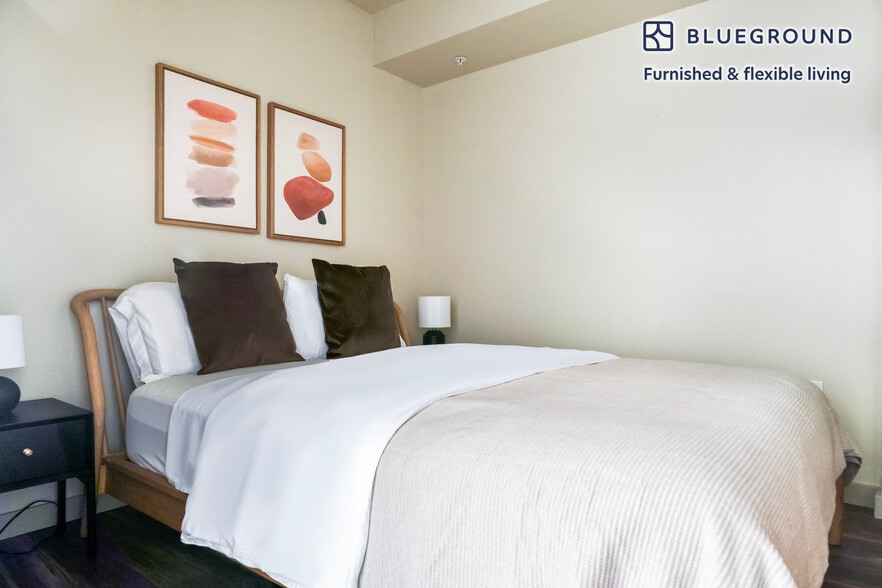 Building Photo - 1414 10th Ave