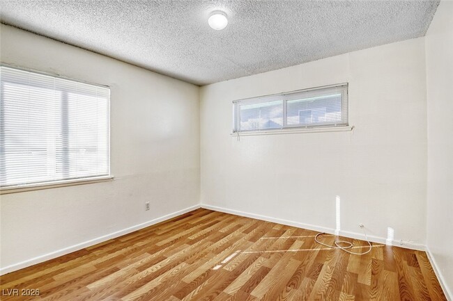 Building Photo - 214 George Pl