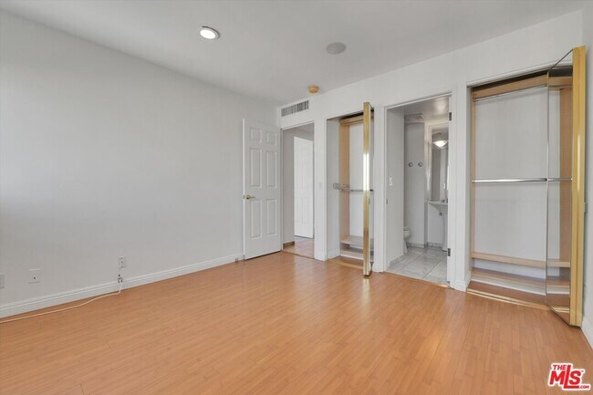 Building Photo - 10701 Wilshire Blvd