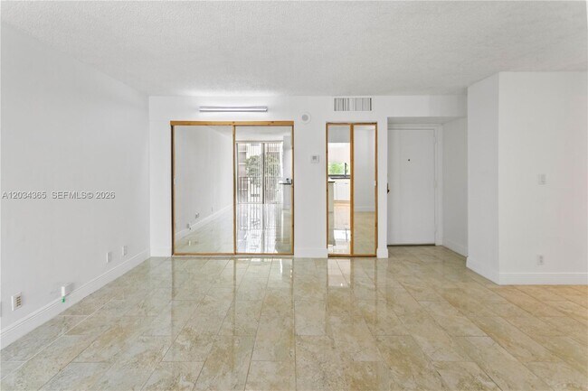 Building Photo - 17021 N Bay Rd