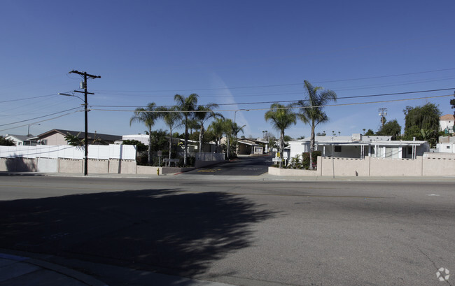 Building Photo - Escondido Terrace Mobile Home